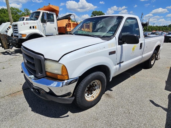 2000 FORD F250 7.3 Diesel w/Lift Gate & Compressor  Unit# 2767