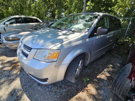 2010 Dodge Grand Caravan Tow# 15971