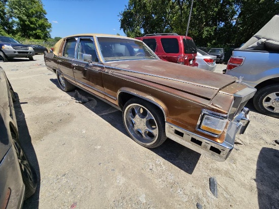 1990 Cadillac Brougham Tow# 15780