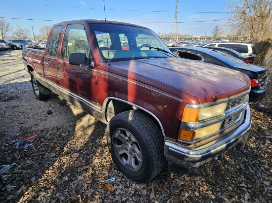 1999 Chevrolet K1500 Tow# 18019