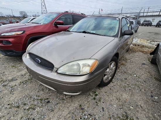 2005 Ford Taurus Tow# 17871