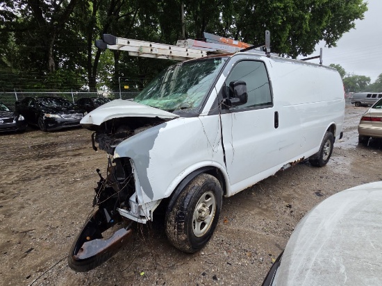 2006 CHEVROLET EXPRESS CARGO VAN Tow# 8960697
