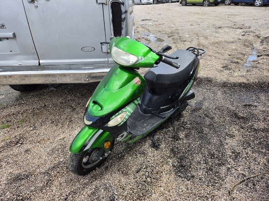 2023 BOOM EXPRESS SCOOTER TOW# 9159968