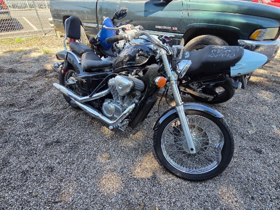 1995 HONDA VT600C SHADOW MOTORCYCLE Tow# 9388836