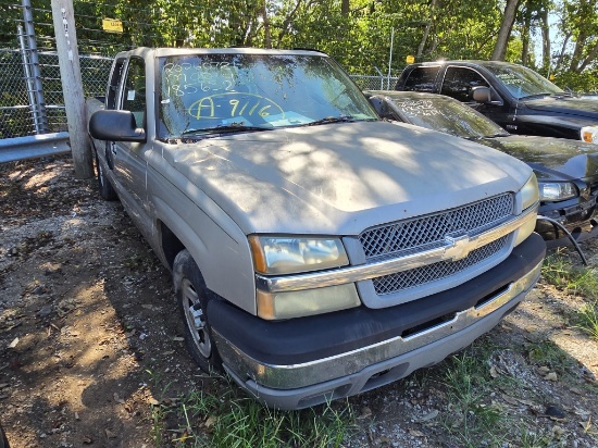 2004 CHEVROLET SILVERADO Tow# 9565686