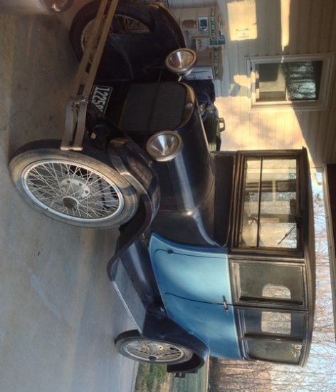 1920 Dodge 4 door in original condition , body is sound, original interior in good condition , runni