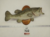 Large mouth bass mount