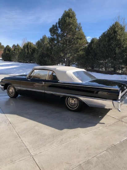 1961 Ford Galaxie Sunliner