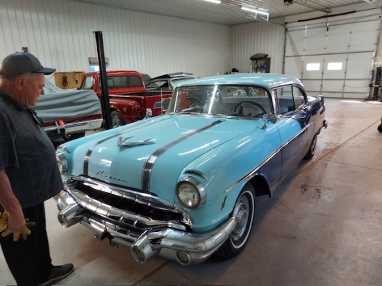 1956 Pontiac Chieftain 2 door hard top