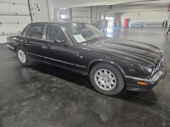 2000 Jaguar XJ8