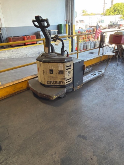 Crown Electric Pallet Jack