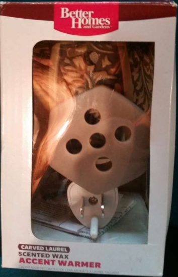 BETTER HOMES & GARDENS CARVED LAUREL SCENTED WAX ACCENT WARMER