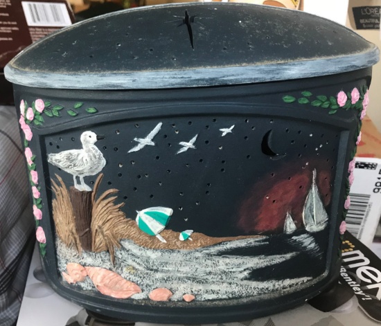 CERAMIC HAND PAINTED NAUTICAL THEMED BOX