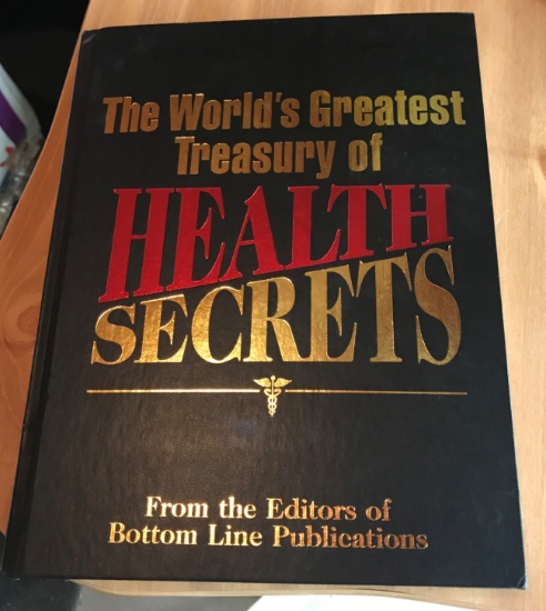 THE WORLD'S GREATEST TREASURY OF HEALTH SECRETS HARDCOVER BOOK