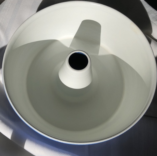 VINTAGE BUNDT PAN