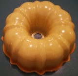 VINTAGE BUNDT PAN