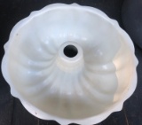 VINTAGE BUNDT PAN