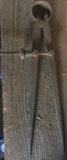 VINTAGE FLAT LEG DIVIDER