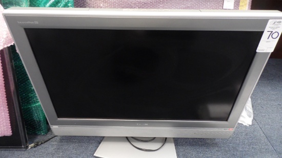 TOSHIBA 32" HD TV