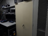 Lot Sandusky Storage Cabinet with 2-Dr Vertical File Cabinet