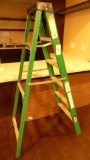 GREEN FIBERGLASS LADDER