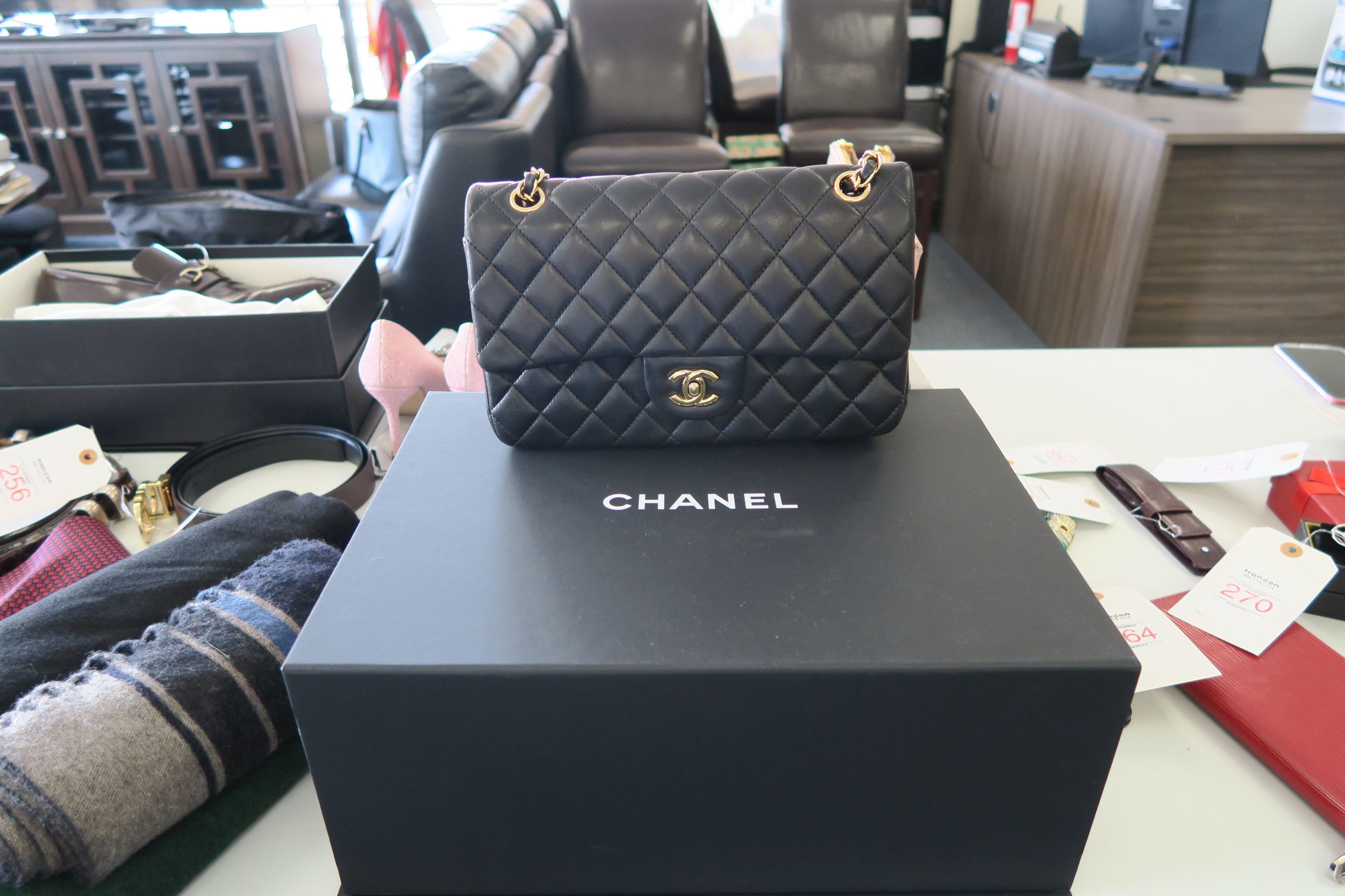 chanel clasp bag