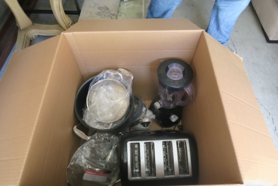 Lot Assorted Kitchen Items in 4 boxes  (located in storage in Costa Mesa - buyer must make appointme