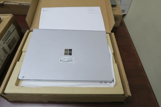 Microsoft SurfaceBook 3