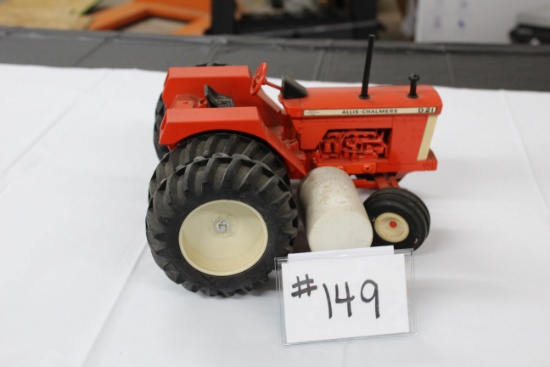 ALLIS-CHALMERS D21 TRACTOR