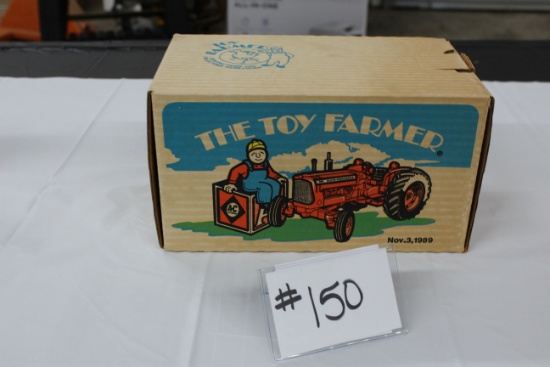 ALLIS CHALMERS D-19 TRACTOR (IN BOX)