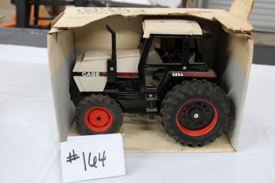 CASE 3294 TRACTOR W/ FRONT WHEEL ASSIST  (IN BOX)