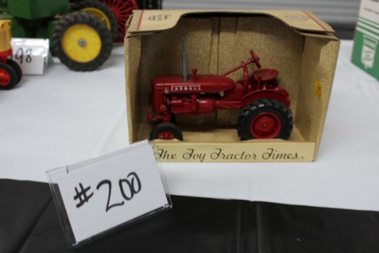 MCCORMICK DEERING FARMALL A COLLECTORS EDITIONS TRACTOR (IN BOX)