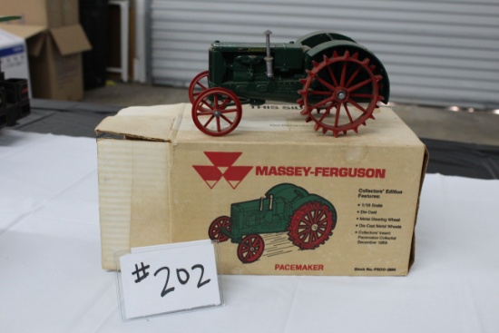 MASSEY FERGUSON PACEMAKER TRACTOR (IN BOX)