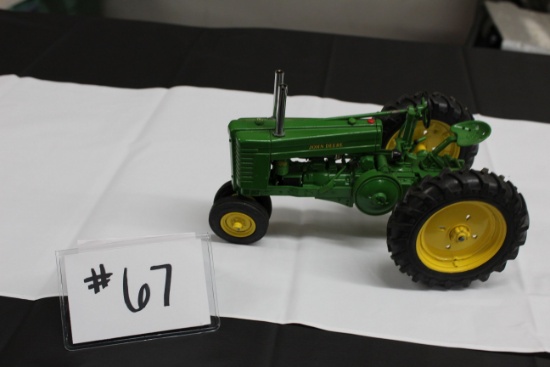 JOHN DEERE TRACTOR