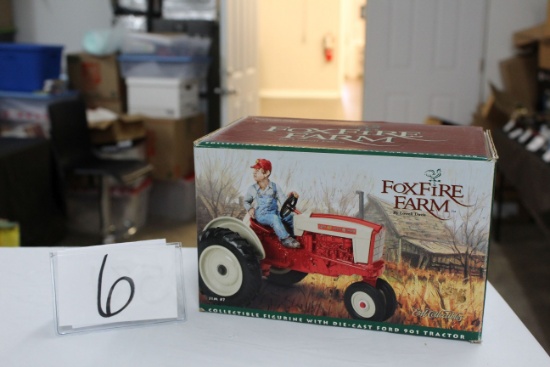 FOXFIRE FARM COLLECTIBLEDIE CAST FORD 901 TRACTOR