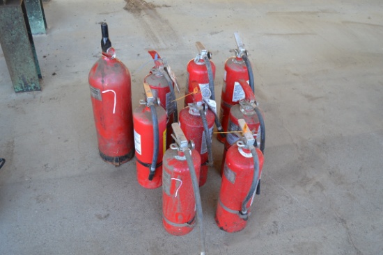 LOT OF FIRE EXTINGUSHIERS