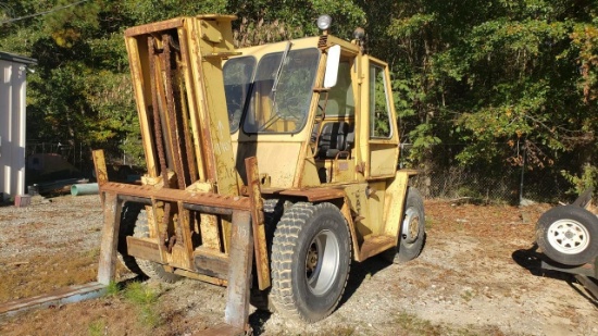 CAT MODEL V160B DUAL WHEEL FORKLIFT W/ CAT 3208 CAT ENGINE W/ 68" FORKS W/ NEW TIRES (LOCATED IN WAV
