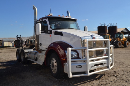 2016 KENWORTH MODEL T880 DAY CAB ROAD TRACTOR