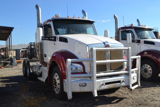 2016 KENWORTH MODEL T880 DAY CAB ROAD TRACTOR