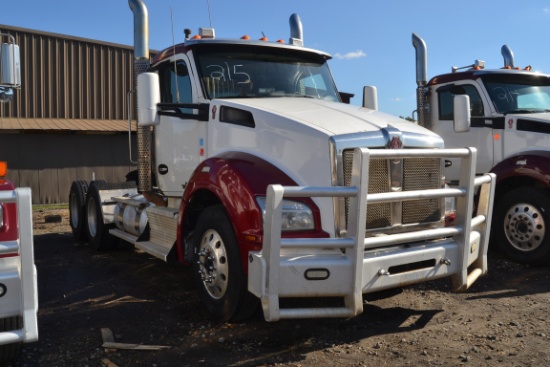 2016 KENWORTH MODEL T880 DAY CAB ROAD TRACTOR