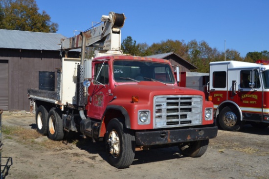 1981 INTERNATIONAL TANDEM AXLE TRUCK
