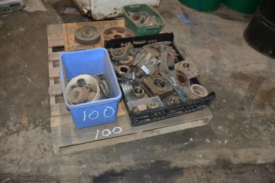 PALLET OF BEARING & PULLEYS