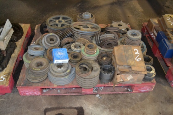 PALLET OF PULLEYS