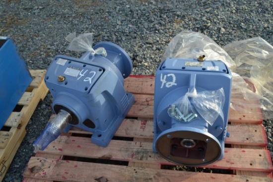 (2)  NEW 10 TO 1 RATIO GEAR REDUCER