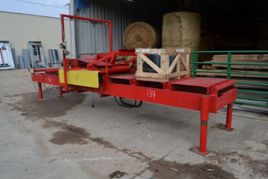 MINER 6"X32" 3 SAW EDGER W/ (1) MOVABLE SAW W/ AIR PRESSURE HOLD DOWN W/ LAZER LITE
