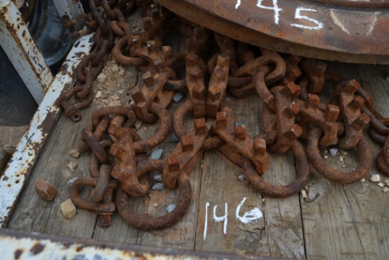SET OF TIRES CHAINS FOR 35.5 TIRES