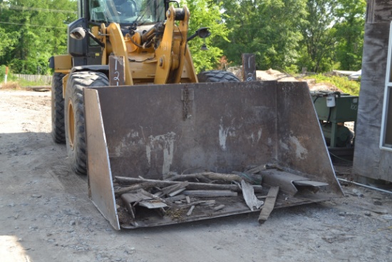 SLIP ON BUCKET