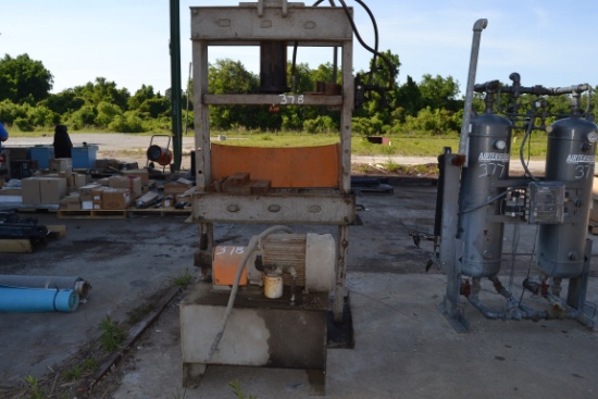 HYDRUALIC PRESS