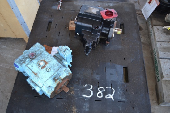 (2) HYDRUALIC MOTORS