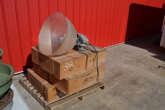 PALLET OF LIGHTS